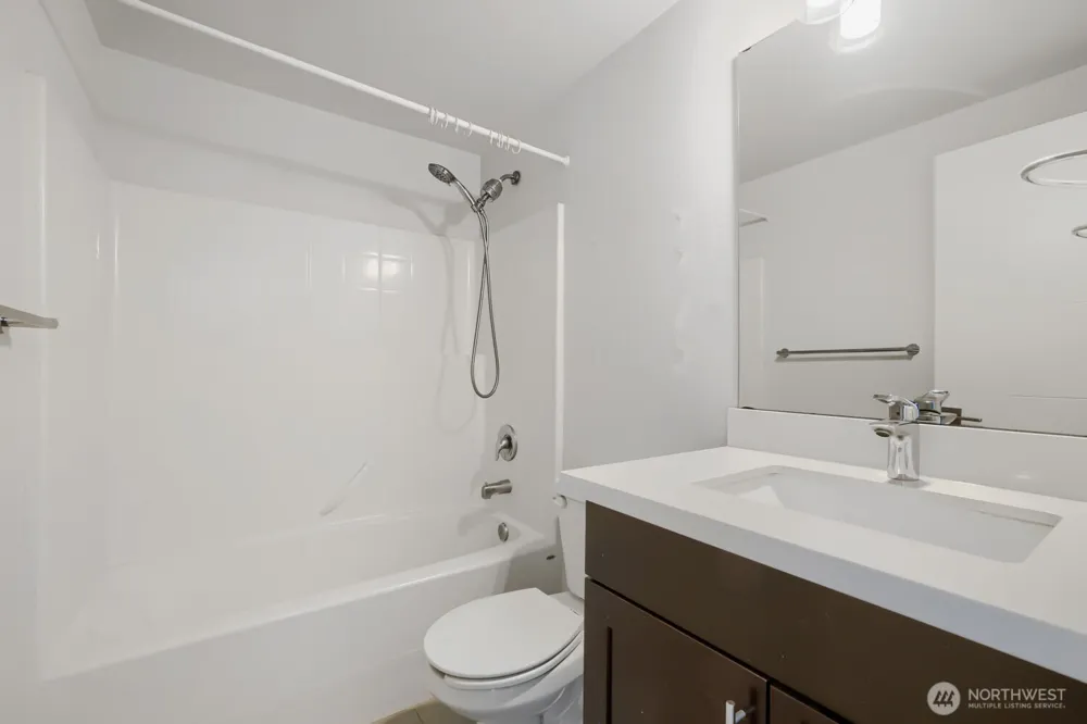911 104th Street #B Seattle, WA 98133