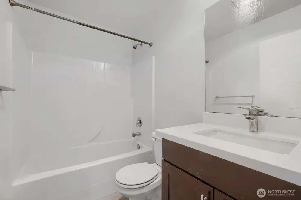 911 104th Street #B Seattle, WA 98133