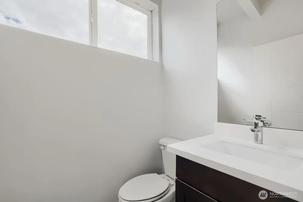911 104th Street #B Seattle, WA 98133