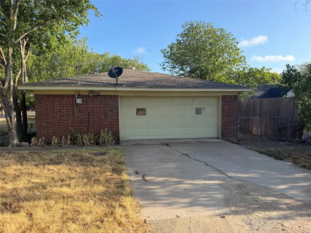 101 5th Street Forreston, TX 76041