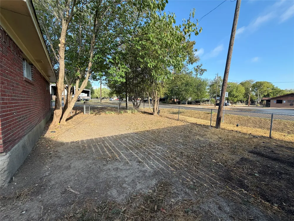 101 5th Street Forreston, TX 76041