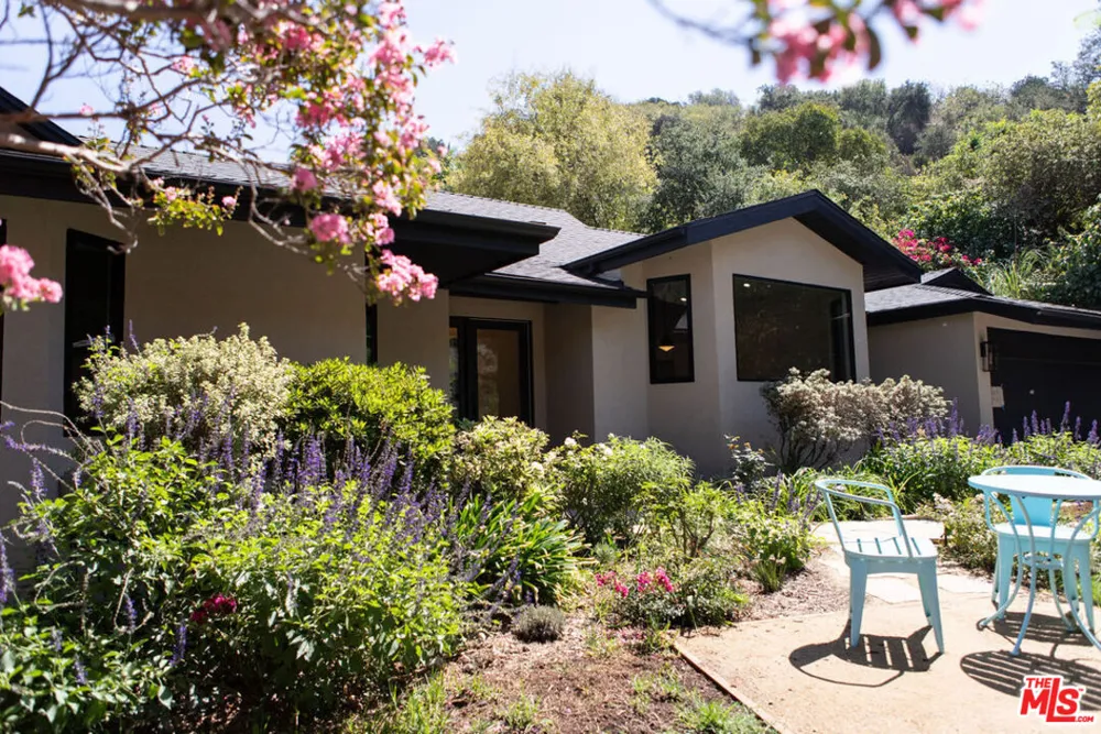 3436 Longridge Avenue Los Angeles, CA 91423