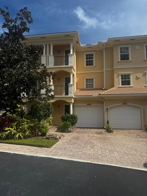 12743 SE OLD CYPRESS DRIVE #7-904