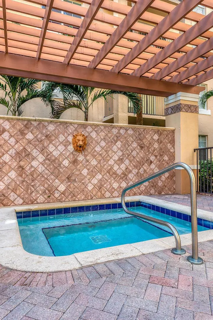 1801 Flagler Drive West Palm Beach, FL 33407