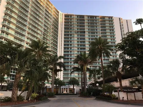 100 Bayview Drive #1826