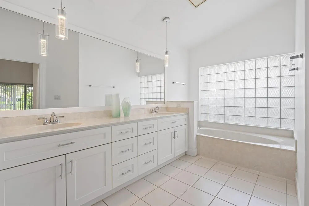 6857 BLUE BAY CIRCLE Lake Worth, FL 33467