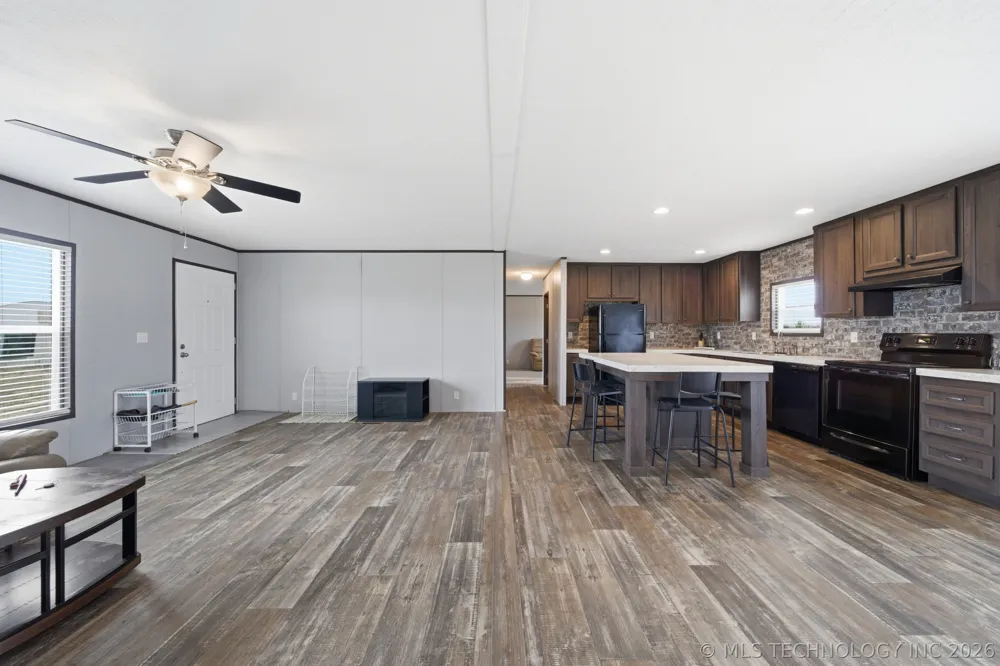 25467 S 4420 ROAD Vinita, OK 74301