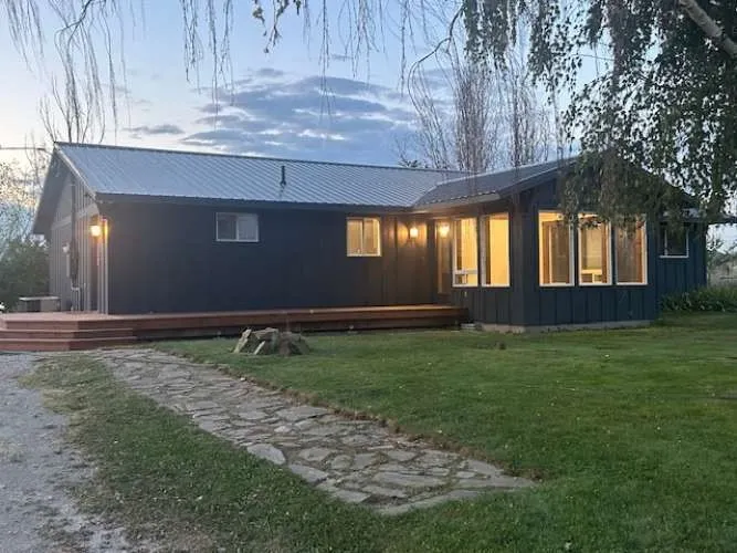 1893 Pine Creek Road Tonasket, WA 98855