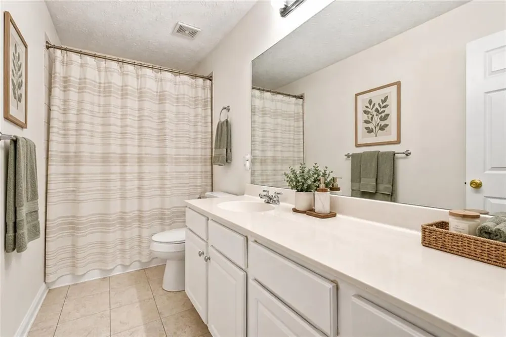 926 Mill Creek Avenue Canton, GA 30115
