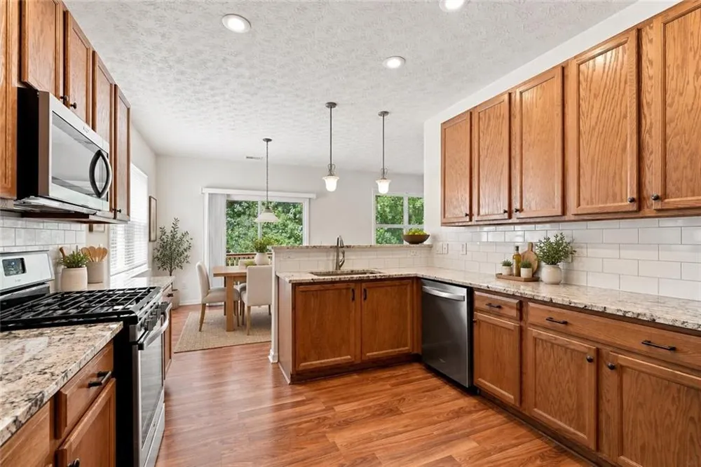 926 Mill Creek Avenue Canton, GA 30115