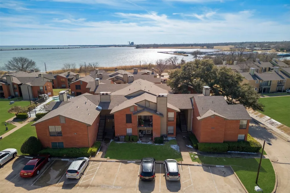 5909 Lake Hubbard Parkway #215 Garland, TX 75043