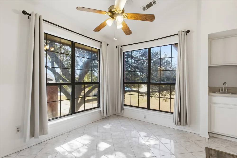5909 Lake Hubbard Parkway #215 Garland, TX 75043