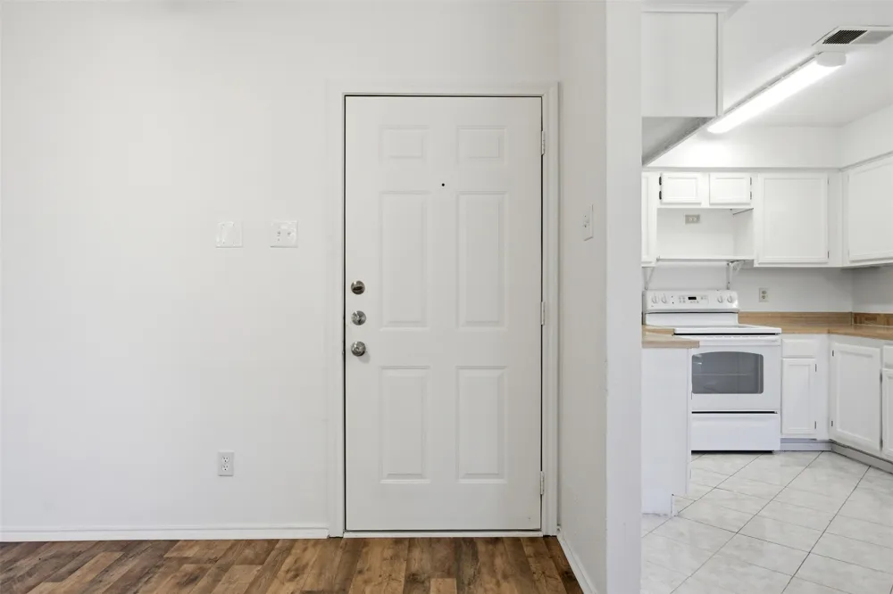 5909 Lake Hubbard Parkway #215 Garland, TX 75043