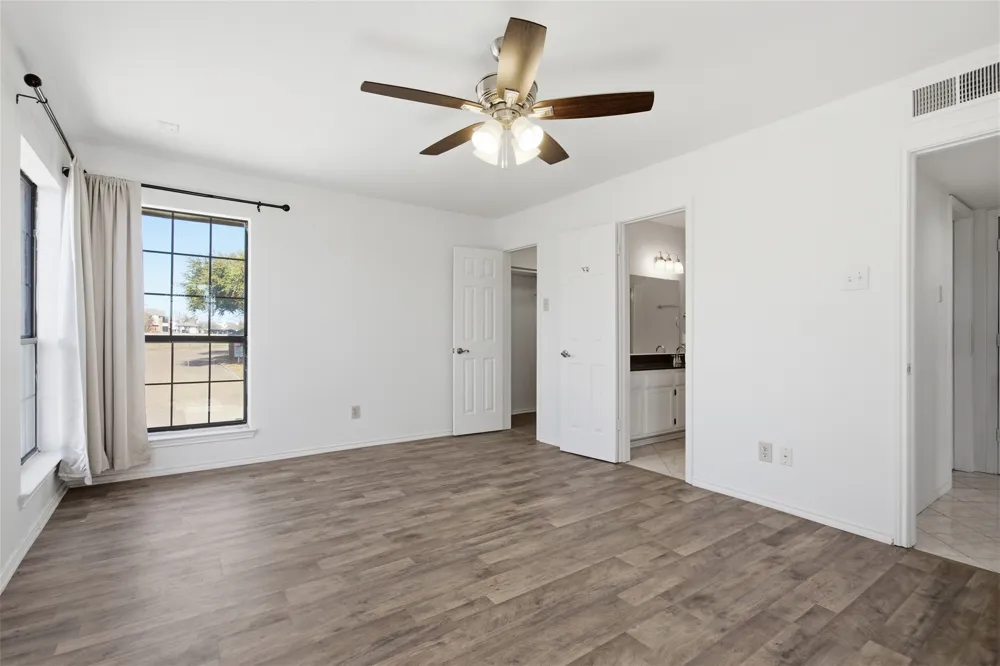 5909 Lake Hubbard Parkway #215 Garland, TX 75043