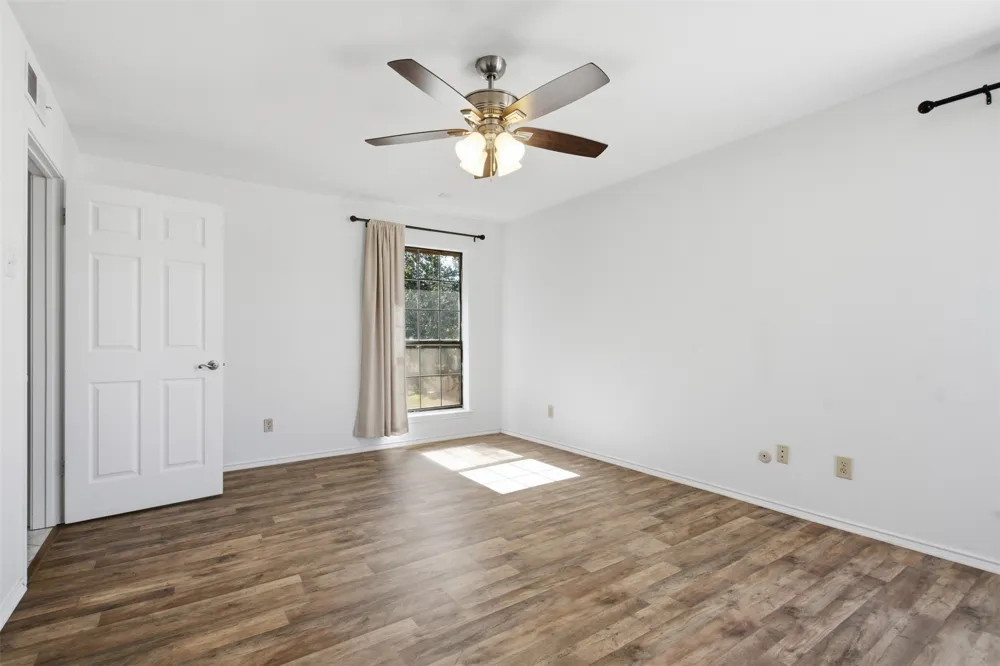 5909 Lake Hubbard Parkway #215 Garland, TX 75043