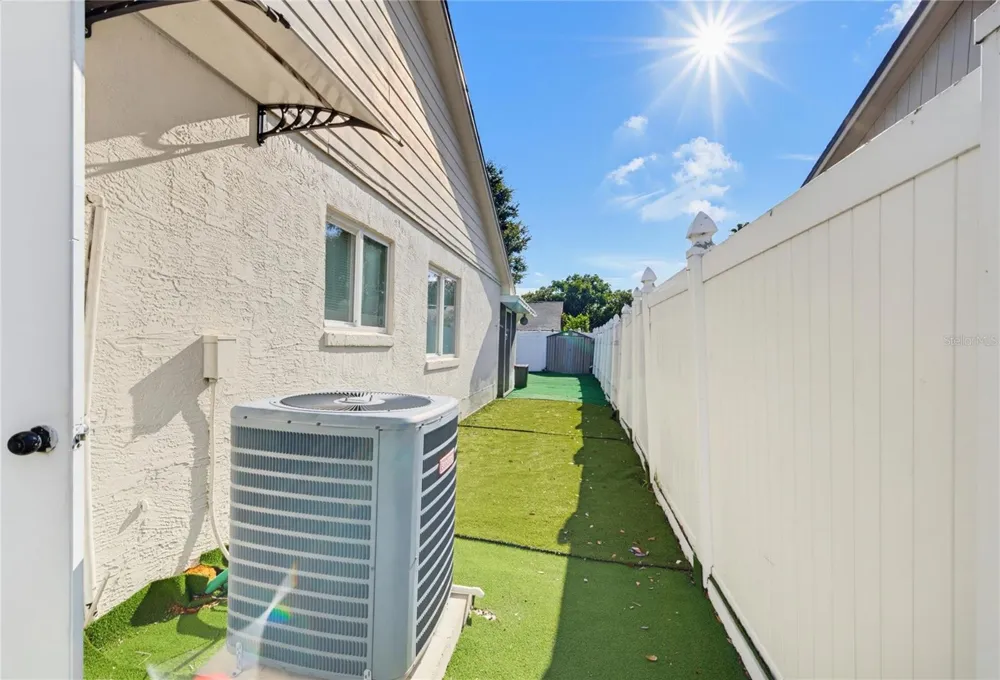2483 LONG MEADOW WAY Orlando, FL 32817