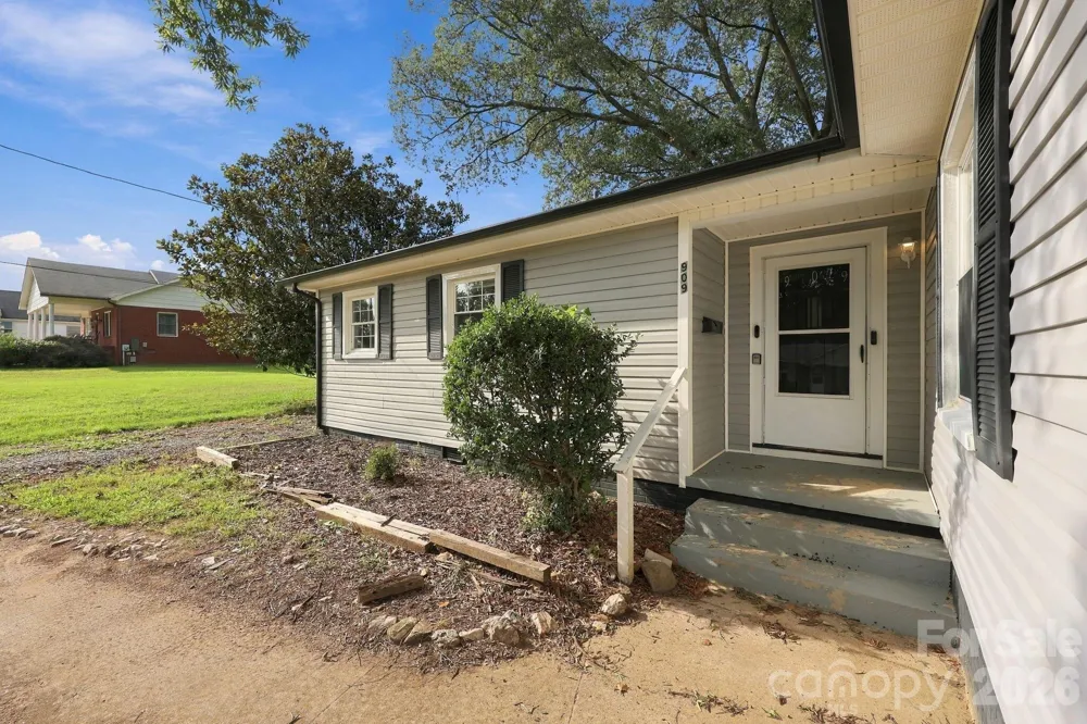 909 Rhode Island Avenue Kannapolis, NC 28083