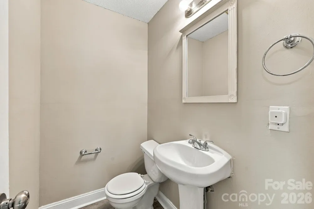 909 Rhode Island Avenue Kannapolis, NC 28083