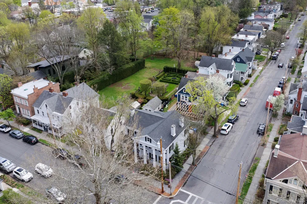 120 Saint James Street Kingston, NY 12401