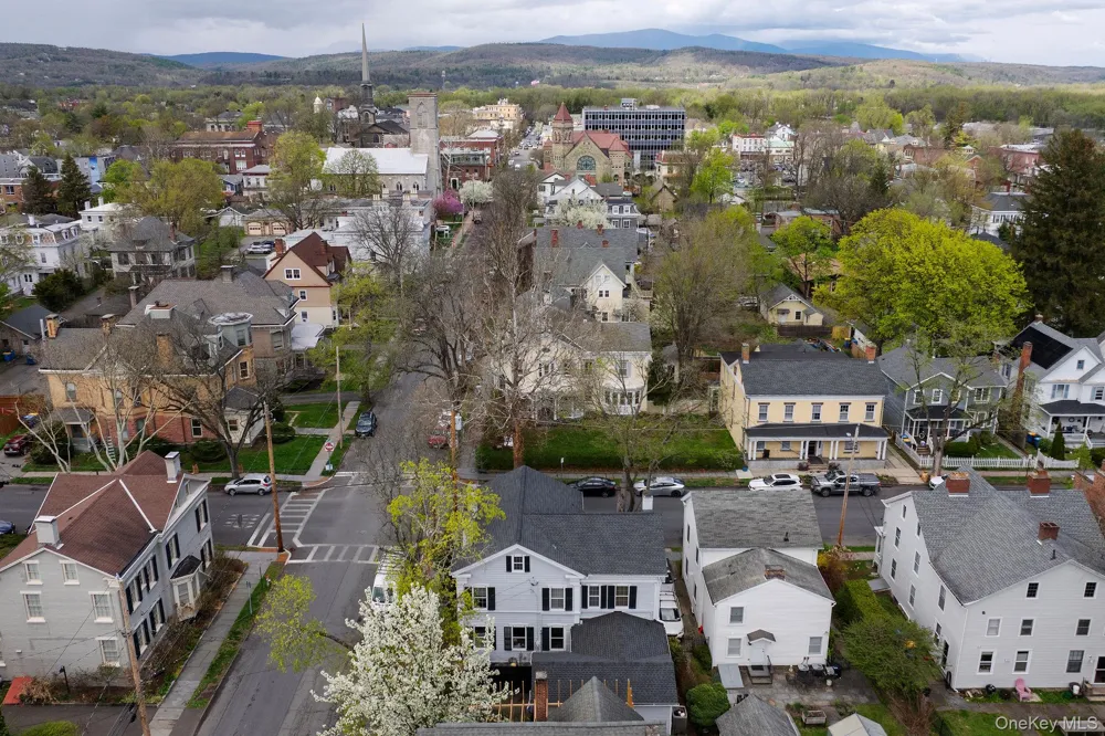 120 Saint James Street Kingston, NY 12401