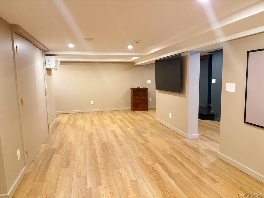 120 Saint James Street Kingston, NY 12401