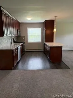 460 Old Town Road #24J Port Jefferson Station, NY 11776