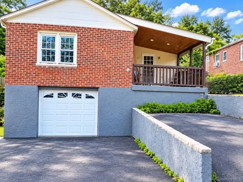 11 Phyllis Drive