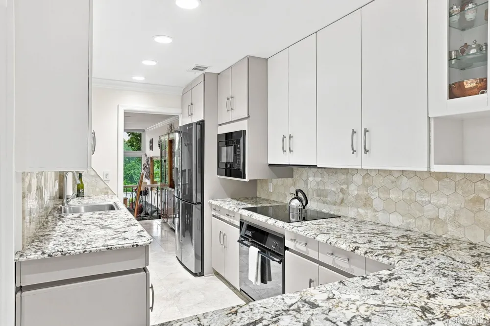 815 Colony Drive Hartsdale, NY 10530
