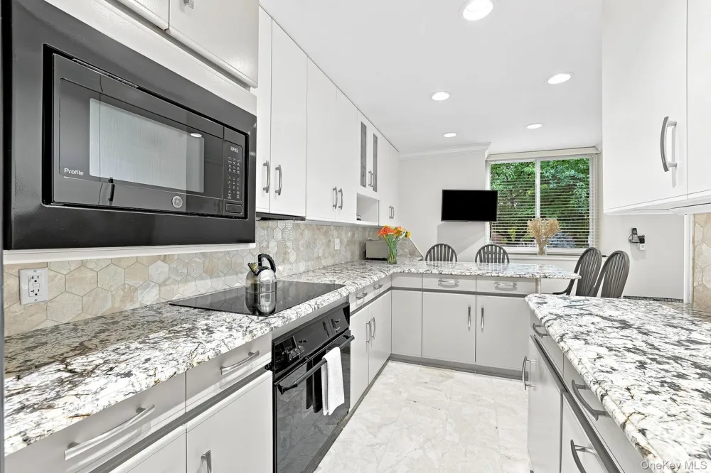 815 Colony Drive Hartsdale, NY 10530