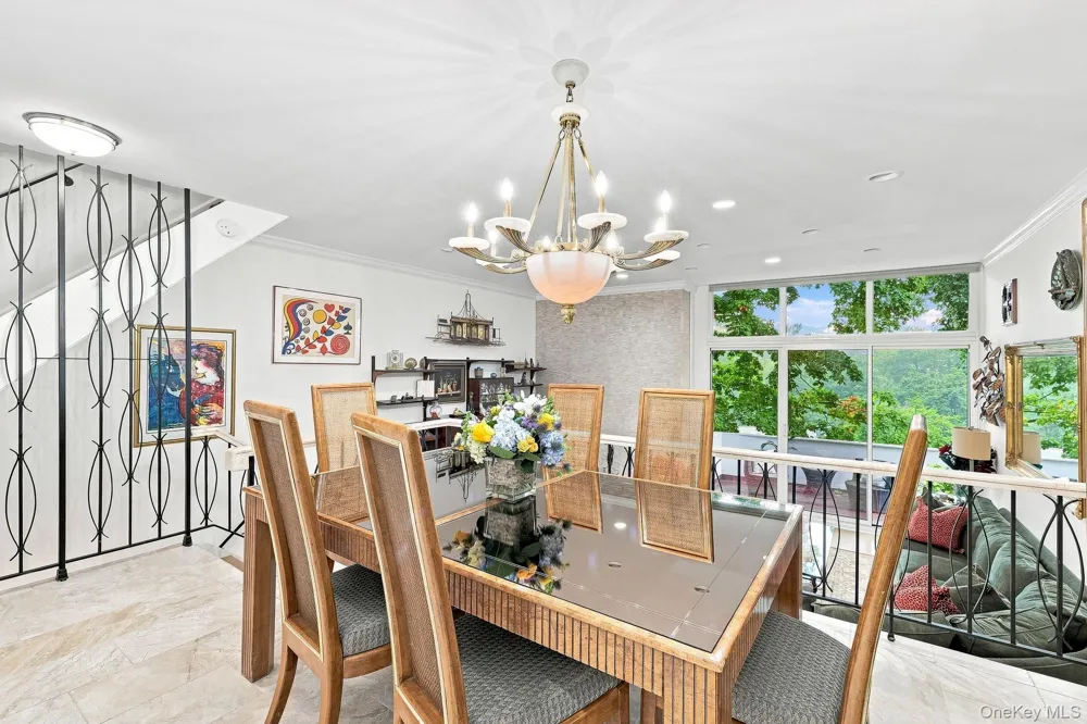 815 Colony Drive Hartsdale, NY 10530
