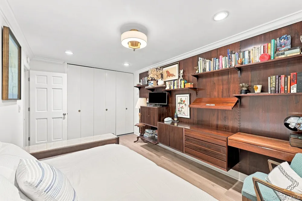 815 Colony Drive Hartsdale, NY 10530