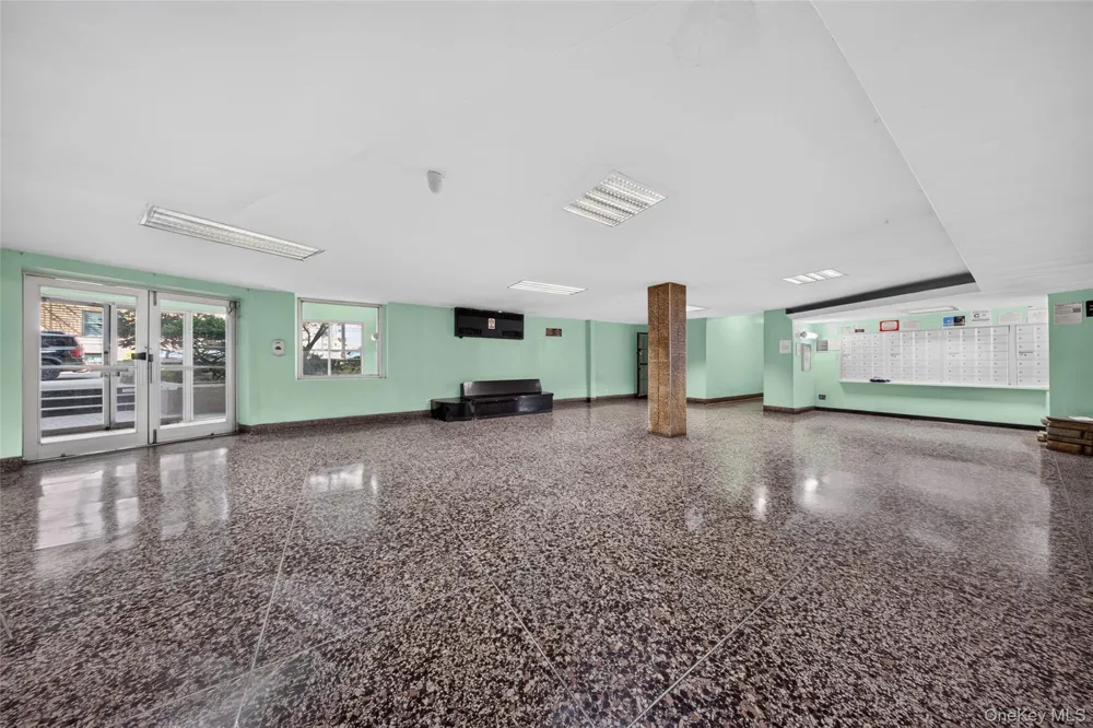 42-25 80th Street ##3R Elmhurst, NY 11373