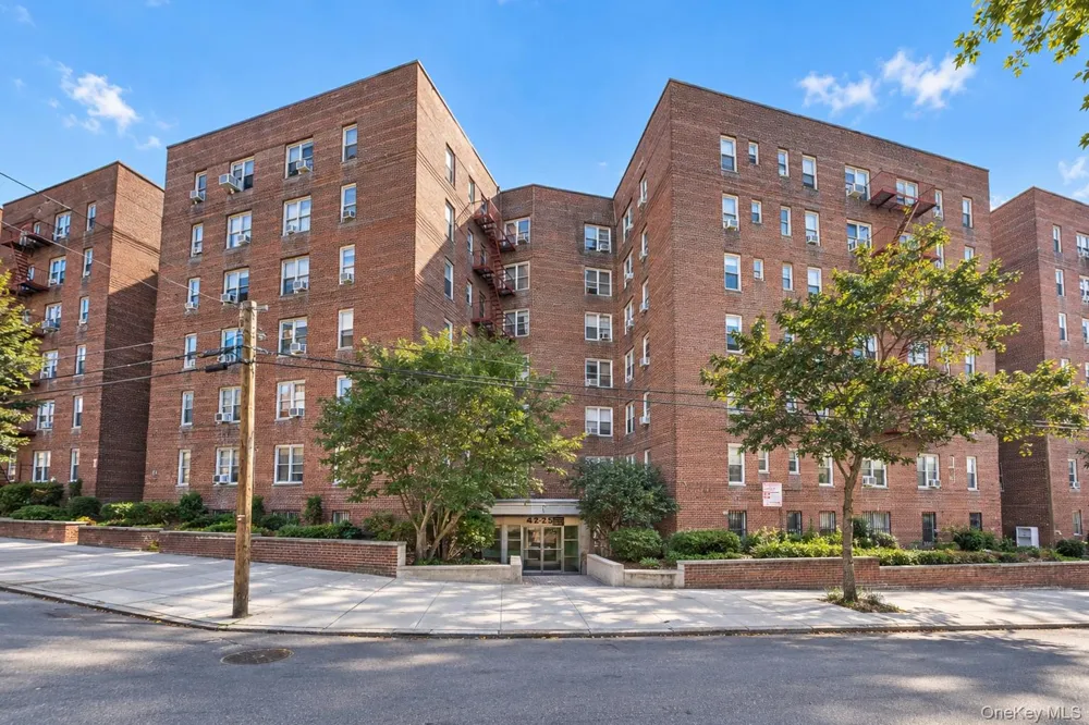 42-25 80th Street ##3R Elmhurst, NY 11373