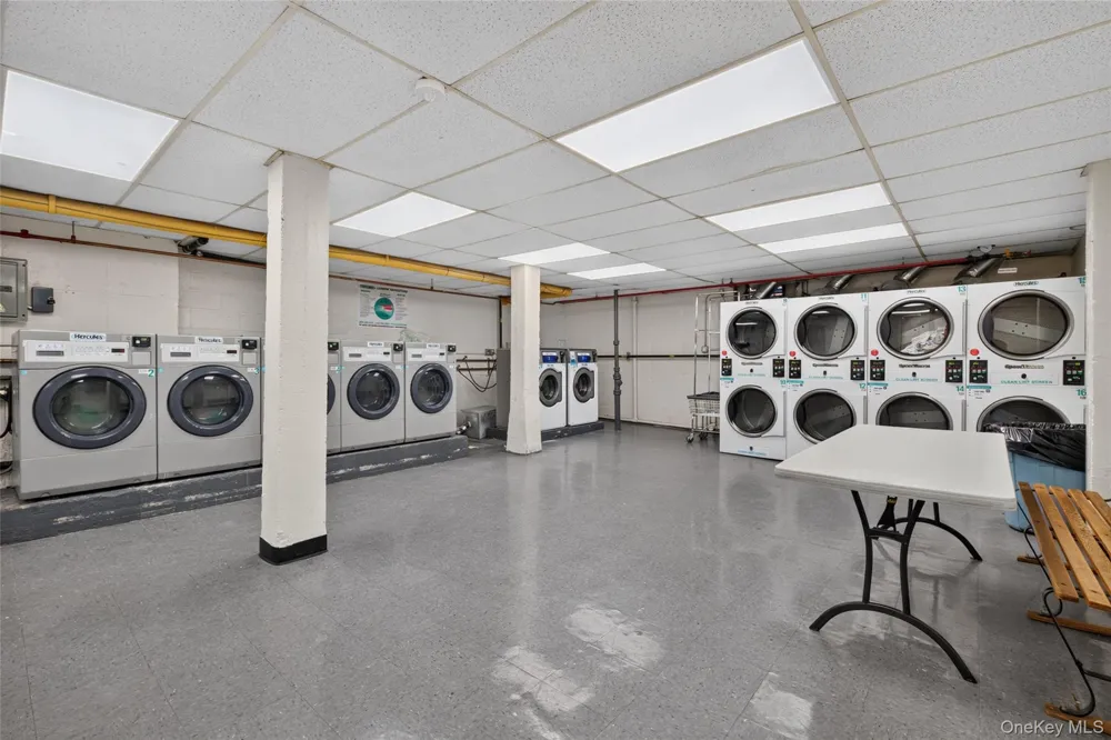 42-25 80th Street ##3R Elmhurst, NY 11373