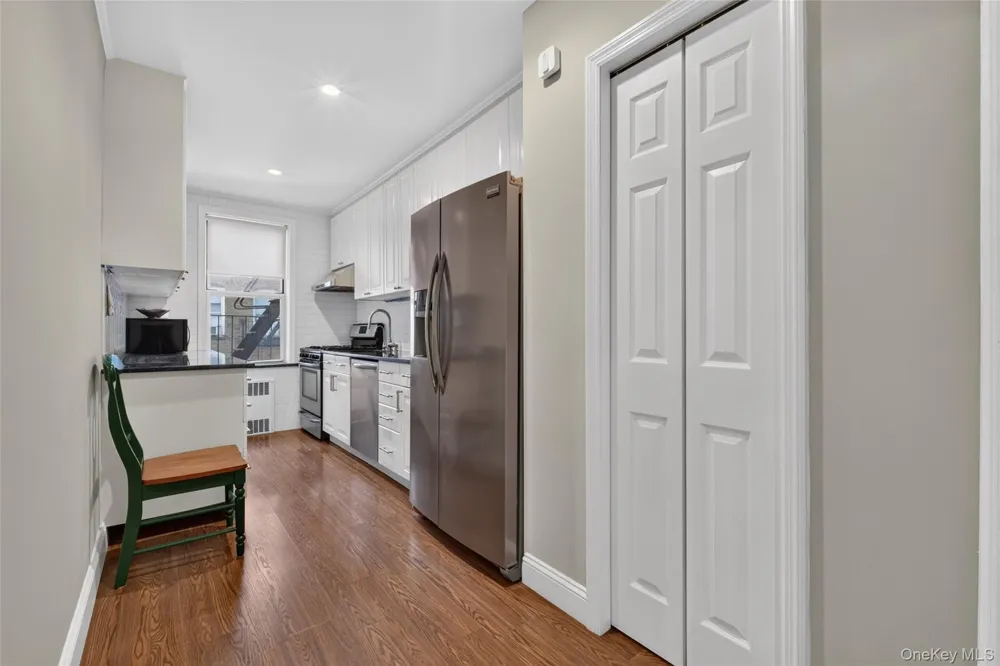42-25 80th Street ##3R Elmhurst, NY 11373