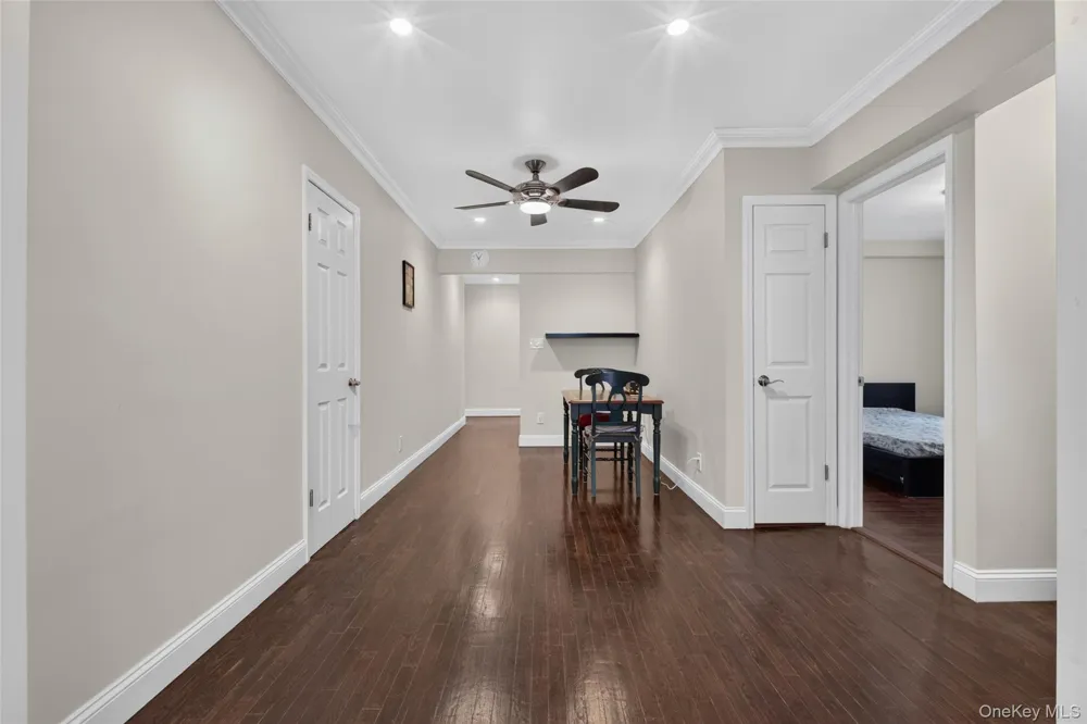 42-25 80th Street ##3R Elmhurst, NY 11373