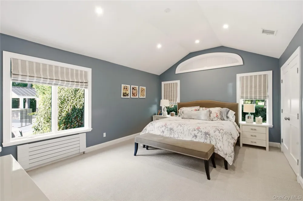 2 Meadow Road Old Westbury, NY 11568