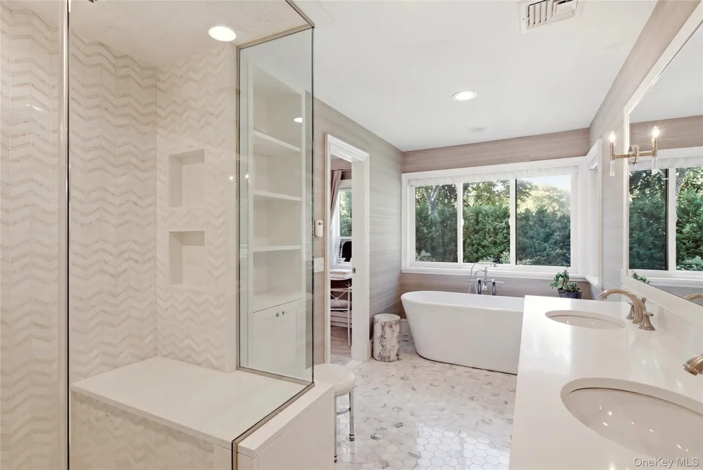 2 Meadow Road Old Westbury, NY 11568