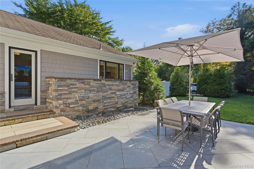 2 Meadow Road Old Westbury, NY 11568