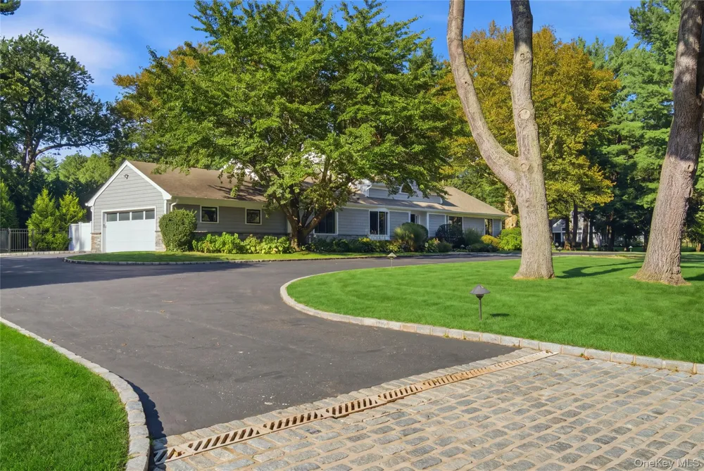 2 Meadow Road Old Westbury, NY 11568
