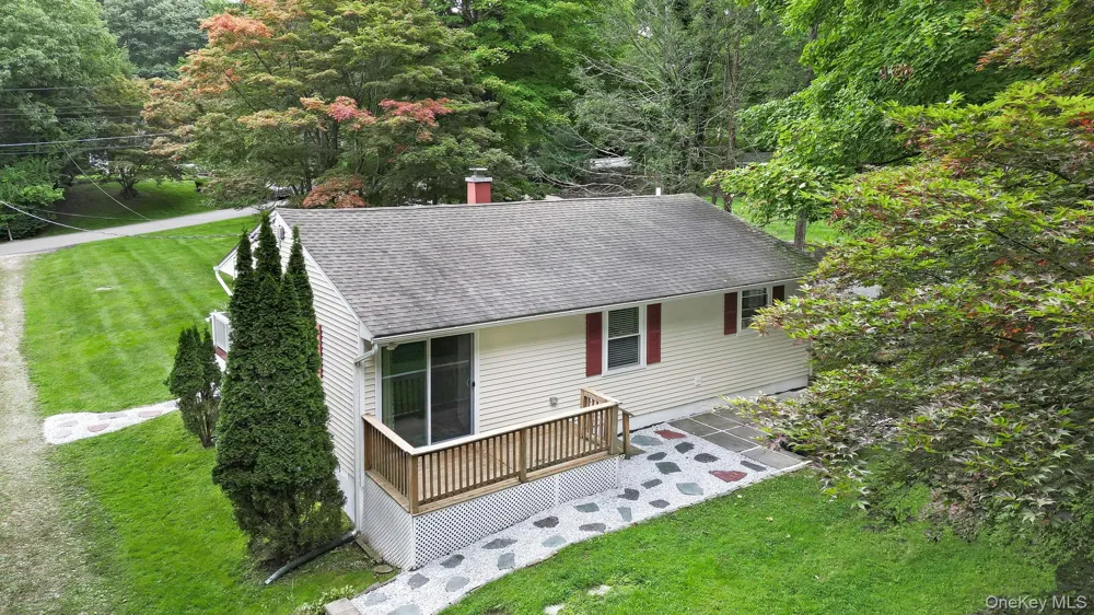 13 Arbutus Street Putnam Valley, NY 10579