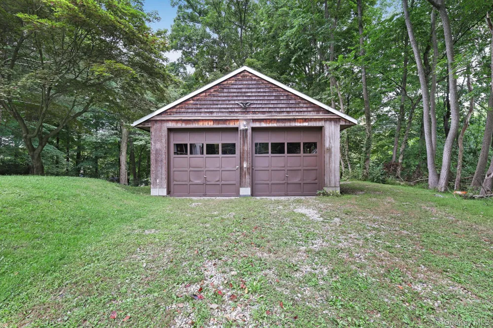 13 Arbutus Street Putnam Valley, NY 10579