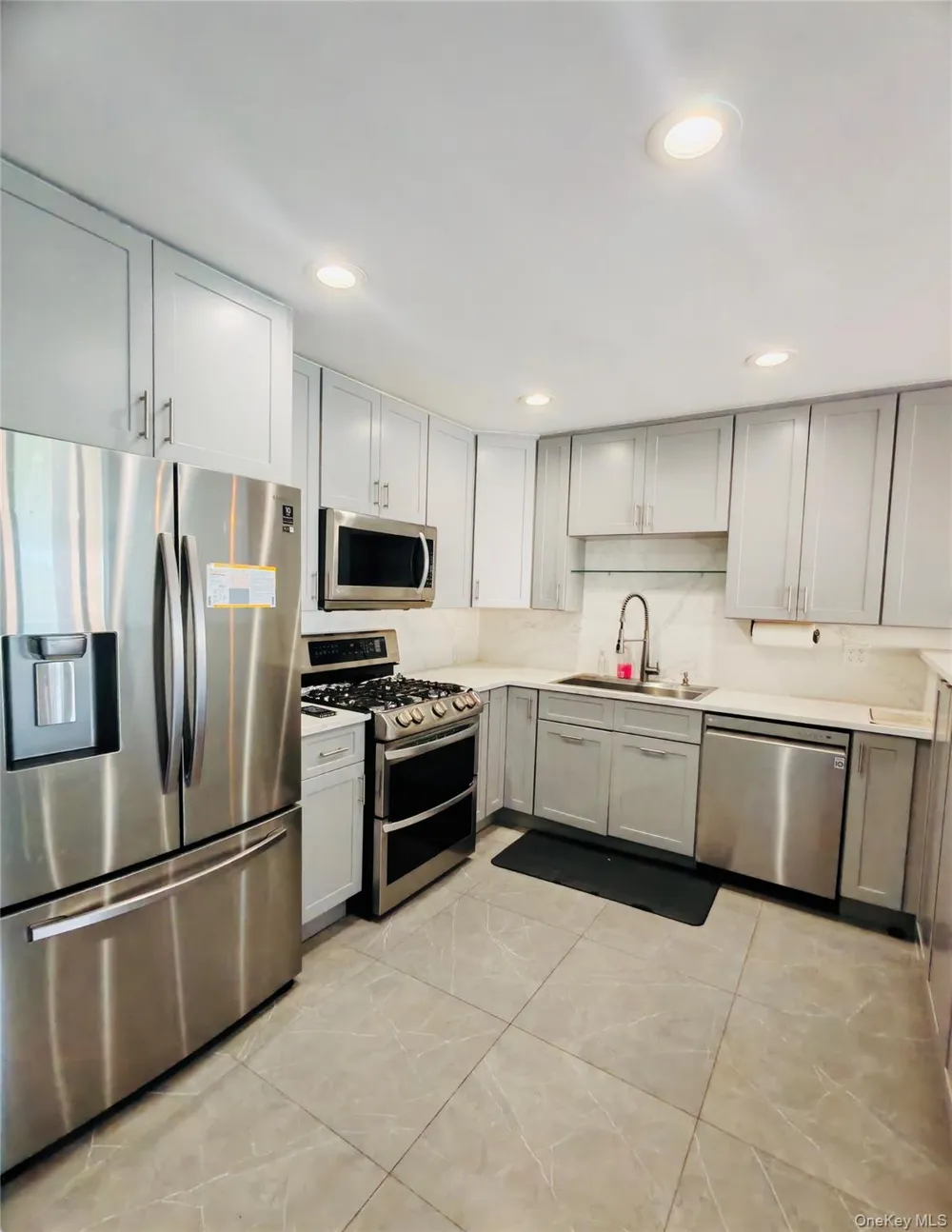 1088 E 73rd Street #3C Brooklyn, NY 11234