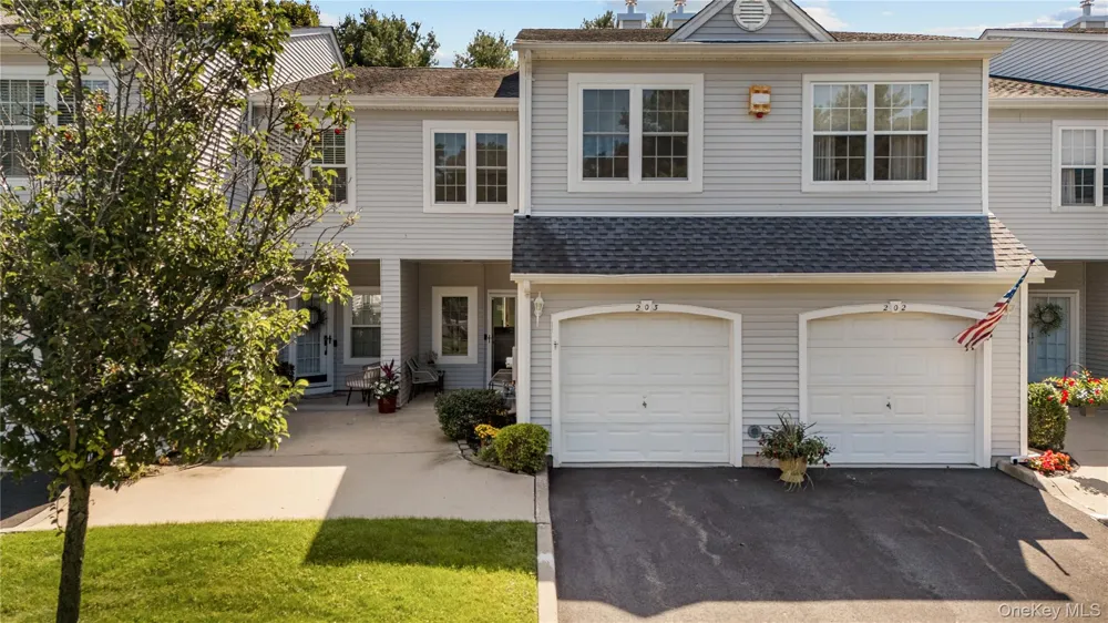 203 Windward Court Port Jefferson, NY 11777