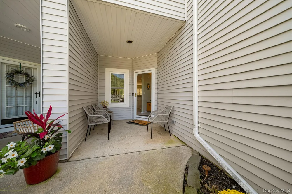 203 Windward Court Port Jefferson, NY 11777