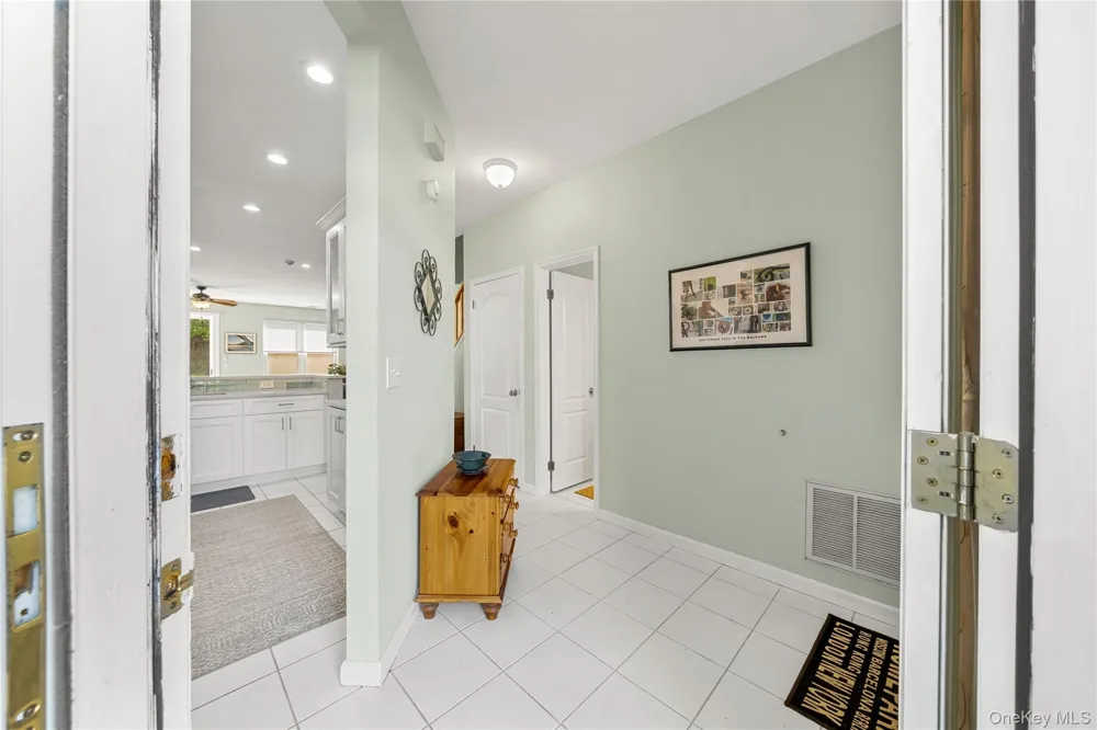 203 Windward Court Port Jefferson, NY 11777