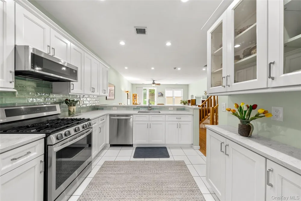 203 Windward Court Port Jefferson, NY 11777