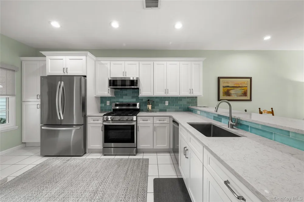 203 Windward Court Port Jefferson, NY 11777