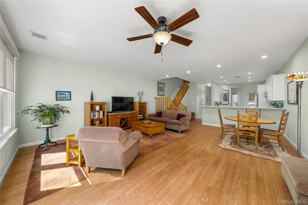 203 Windward Court Port Jefferson, NY 11777