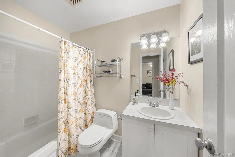 203 Windward Court Port Jefferson, NY 11777